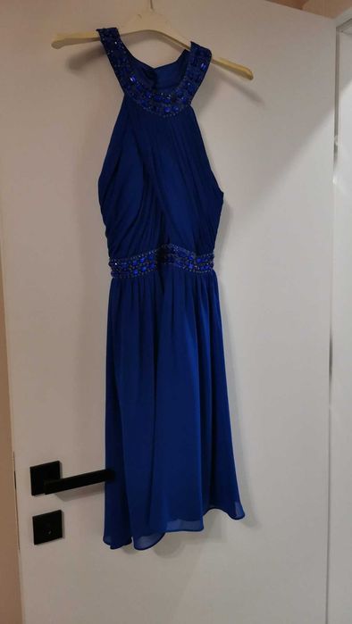 Рокля, размер М, 50 лева.