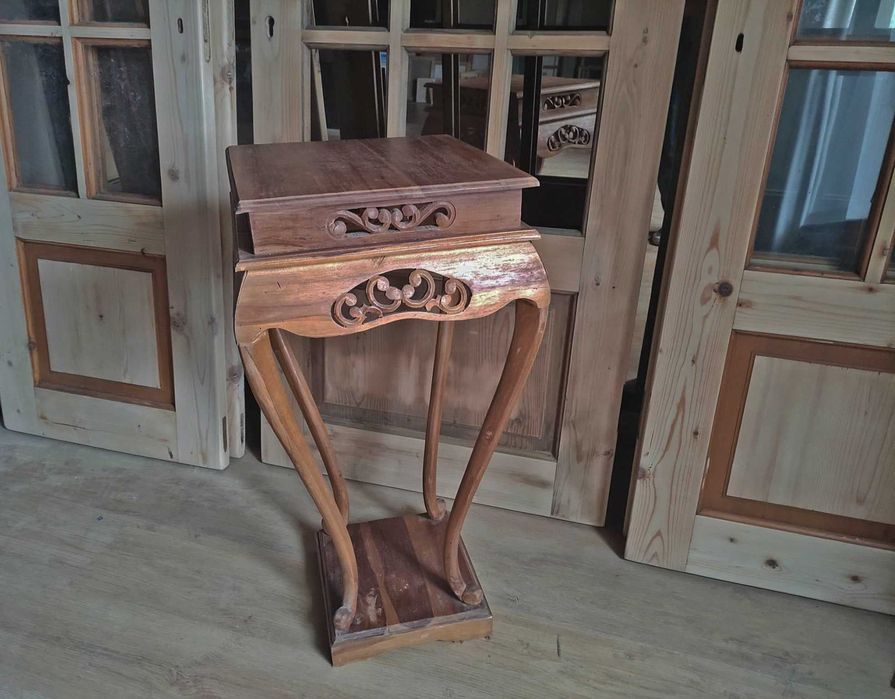 Masuta decor sau studio foto lemn art nouveau 80 cm inaltime