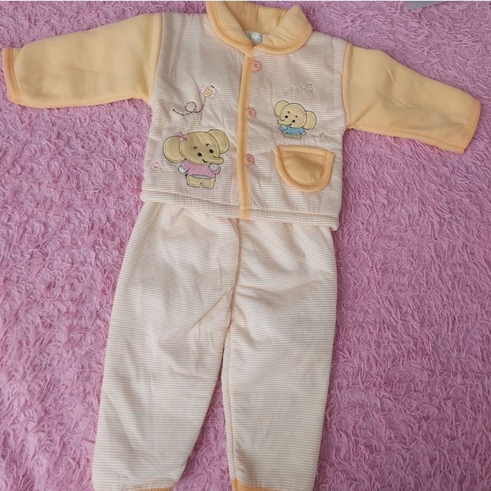 Продам детские костюмы