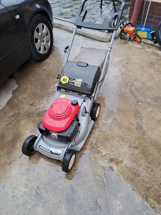 Masina de tuns iarba Honda