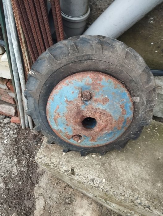 Гуми за волга ВАЗ 14 и 16 цола Опел вектра