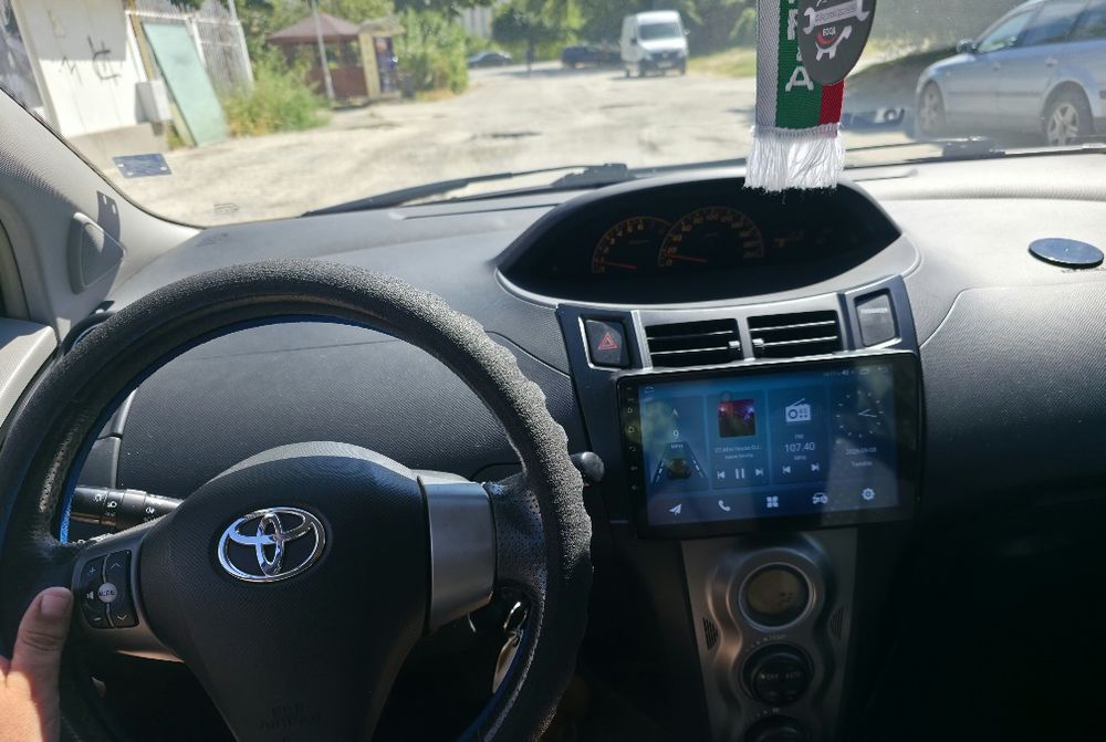 TOYOTA YARIS 2 [12.2010 ]
