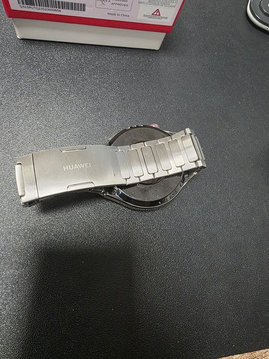 Hauwei Watch 4 Pro Titanium + слушалки Hauwei FreeBuds 5i