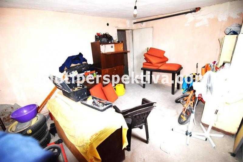 реф.15402 Обзаведен етаж от къща в Прослав!