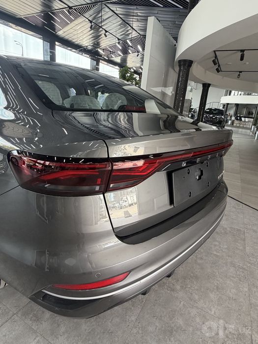 Geely emegrant 1,5 turbo benzin