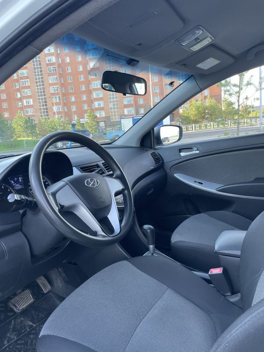 Автомобиль Hyundai Accent HB