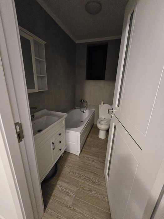 Închiriez apartament Cartier Astoria , Lunca Cetatuii , bloc nou