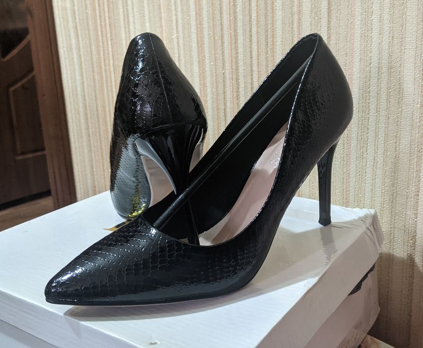 Стильные женские туфли