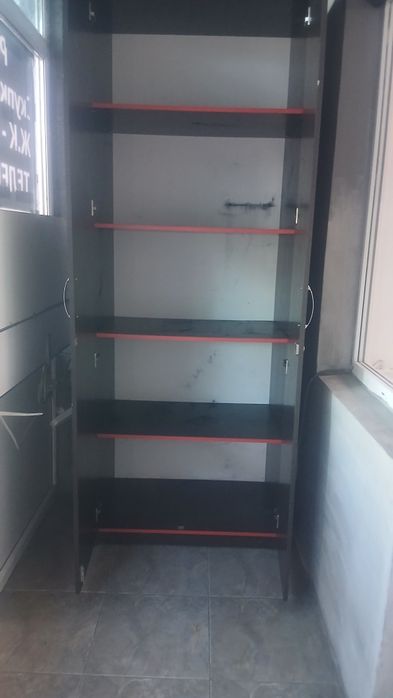 Срочно продам шкаф