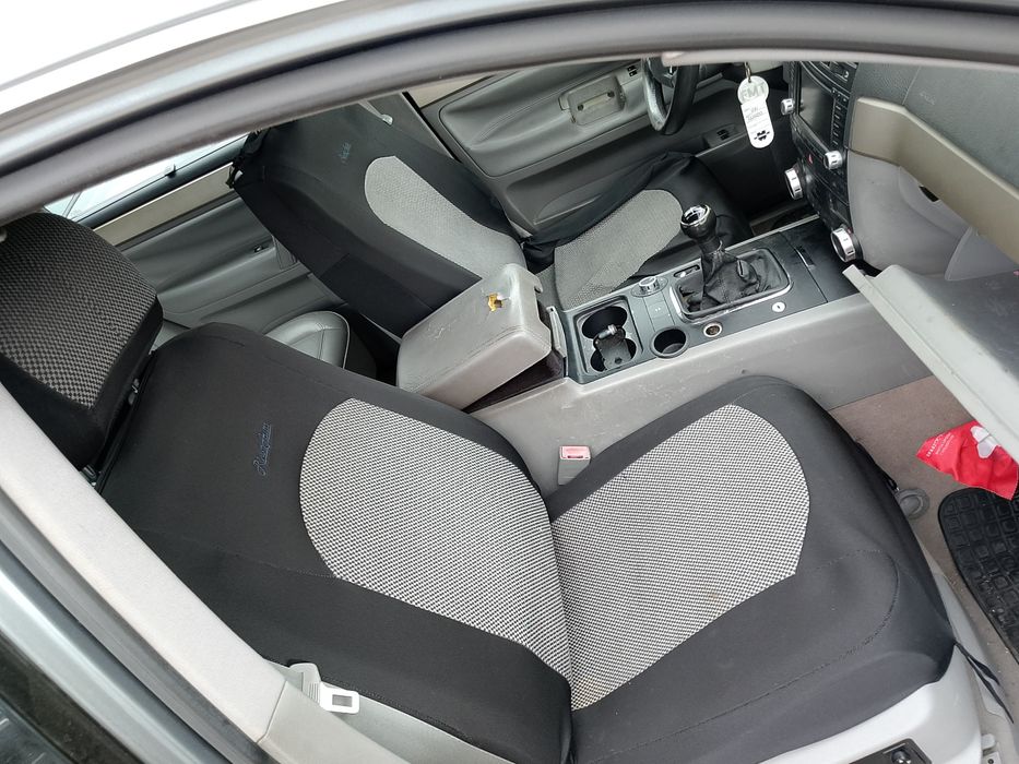 VW Touareg 2.5 ,174 к.с. , ръчка,60 броя на части