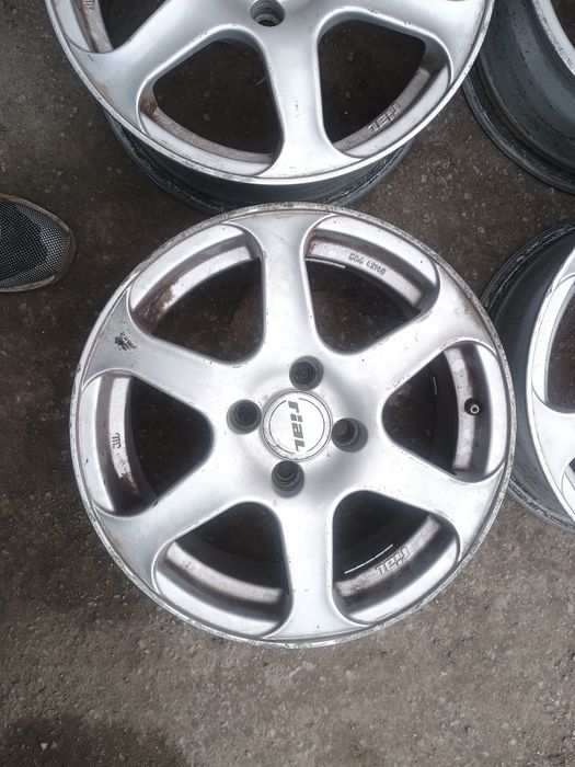 4 бр лети джанти 15" 4х100 Rial