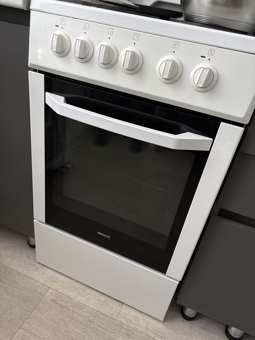 Продам электроплиту