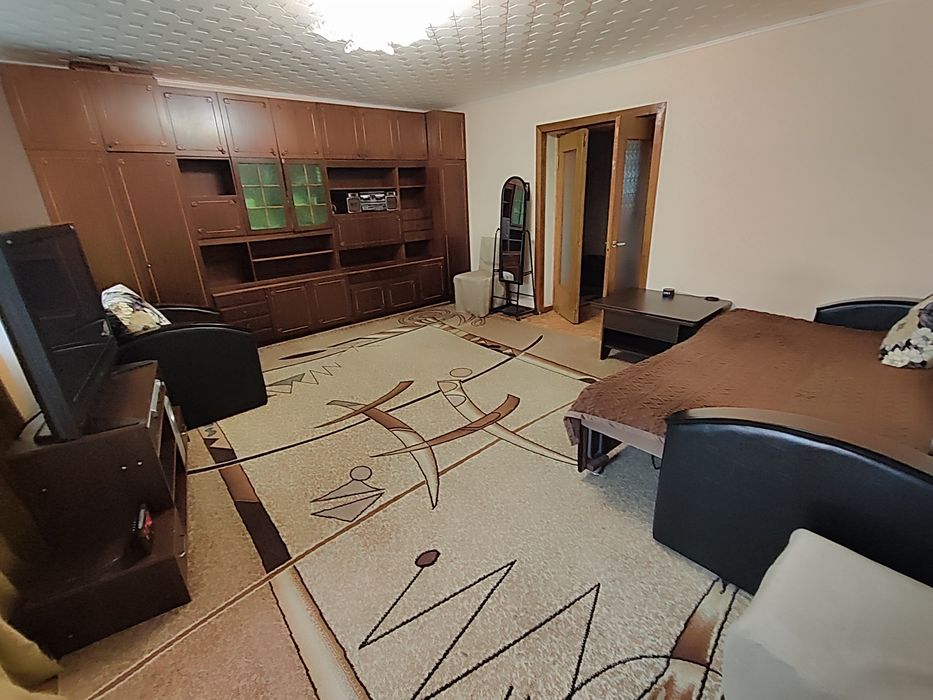 Продается 3-комн (5-9, 3 эт)