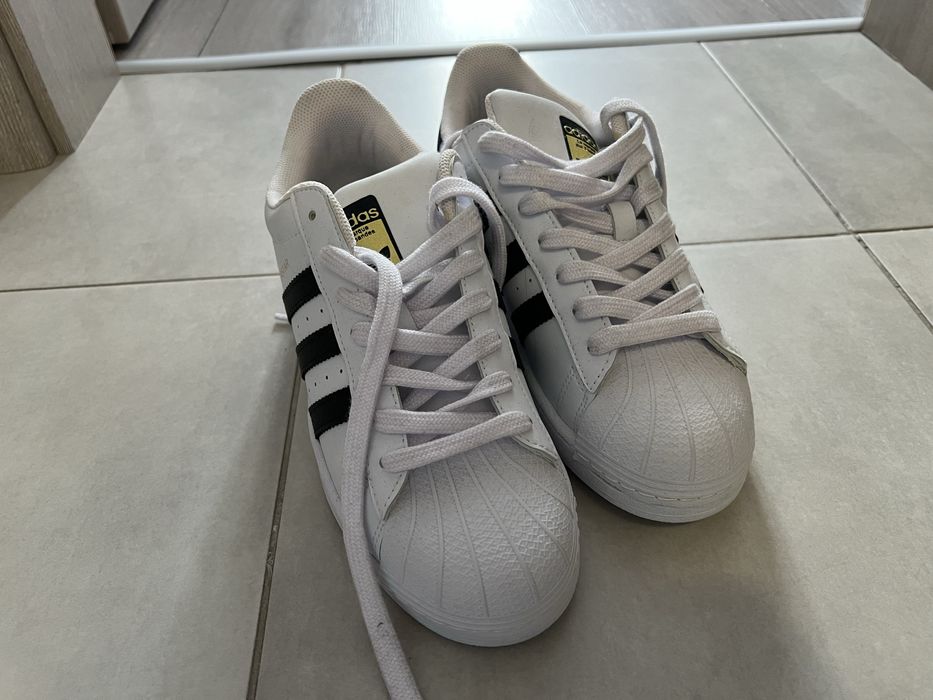 Adidas SUPERSTAR Marimea 41 *produs nou