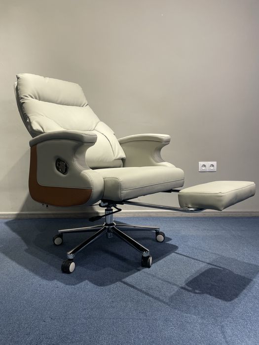 Офисное кресло для руководителя модель B 24