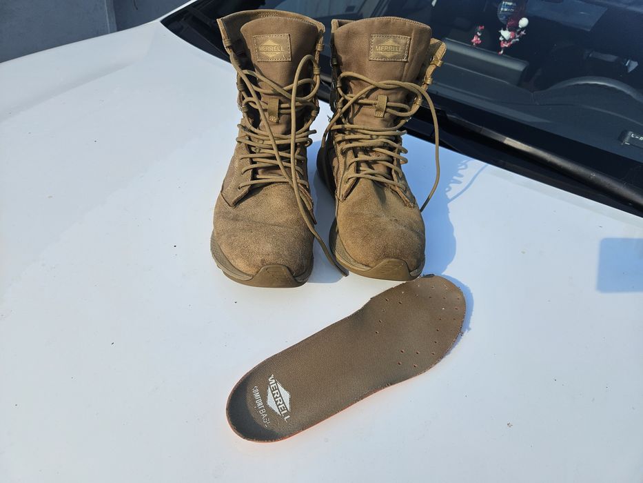 Bocanci desert Merrel 42