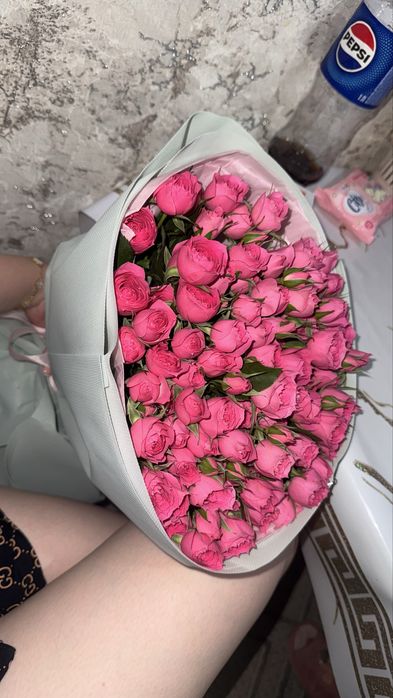 букет кустовых роз