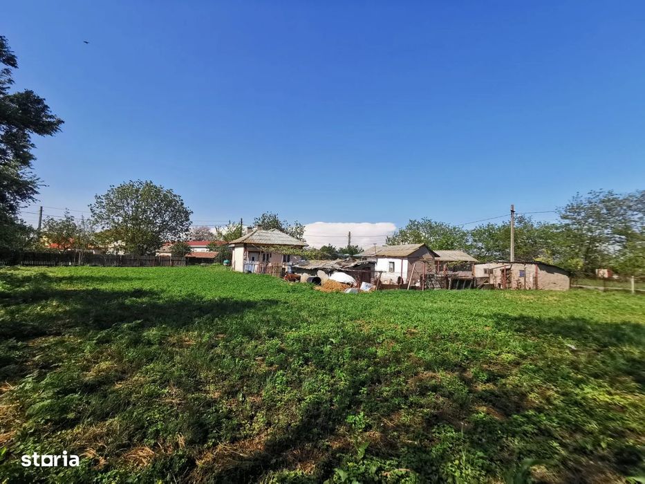 Topraisar casa cu teren 2088 mp