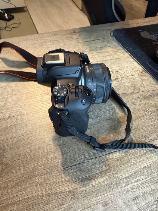 Canon eos r50+ obiectiv 18-45mm