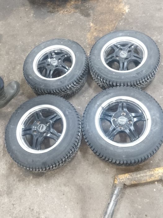Диски с покрышками 185/70/R14