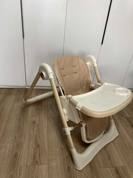 Продам стульчик для кормления.
