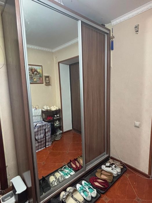 Продам срочно шкаф-купе