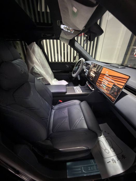 Zeekr X9 black edition dop opsia