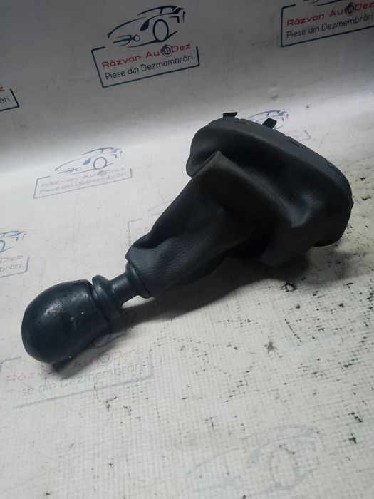 nuca schimbator 6+1 trepte  dacia duster 2013