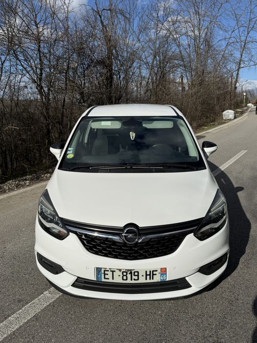 Opel Zafira 2018   7 locuri