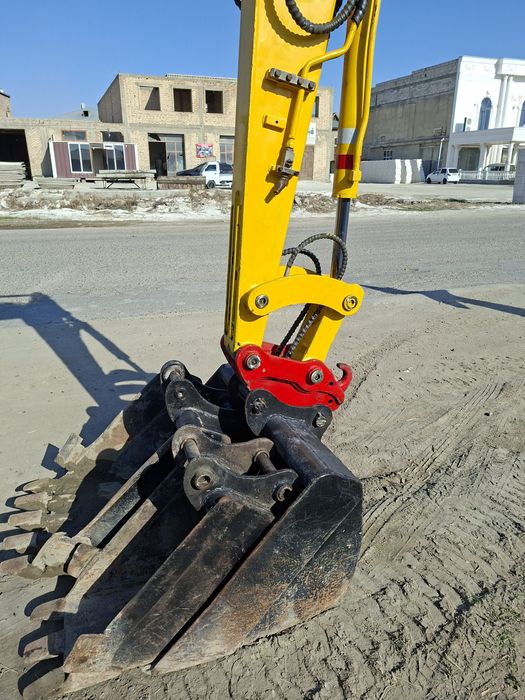 Мини экскаватор Хундай 55 сотилади