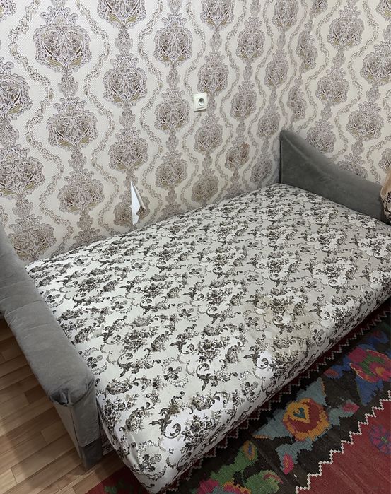 Диван в хорошем состоянии