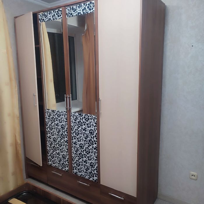 Продам спальный гарнитур срочно