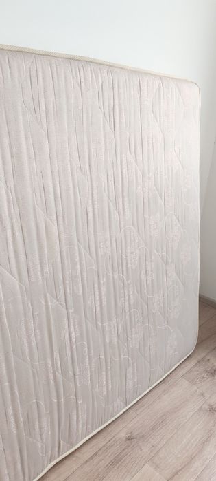 Матрас.  200×140