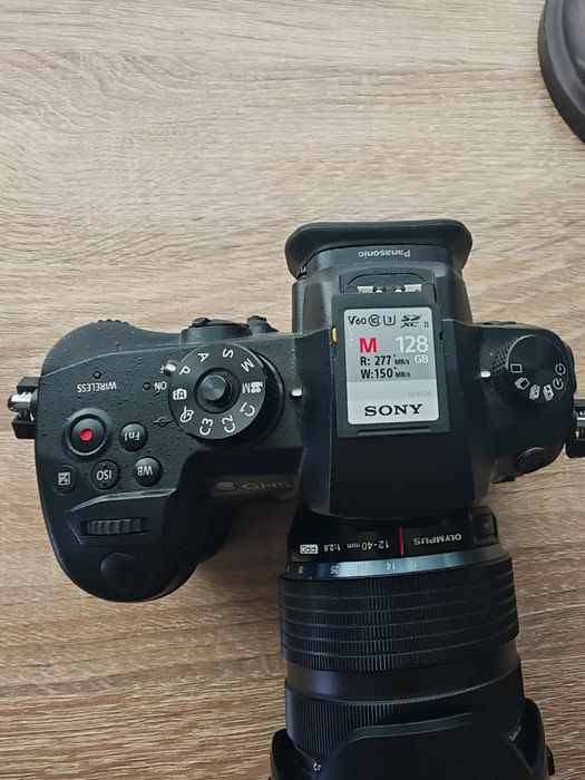 Vând Panasonic GH 5