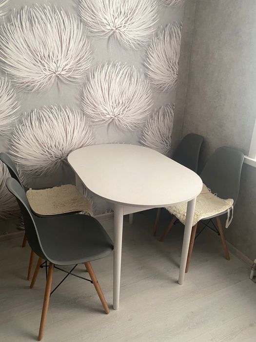 Продам стол со стульями