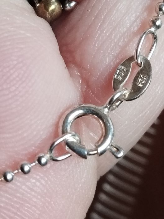 Lanț din argint cu biluțe