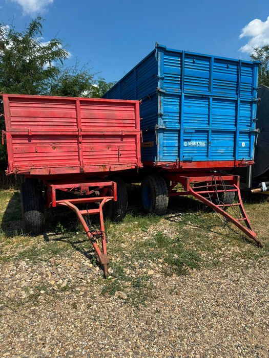 Remorca agricola basculabila la tractor pe 3 parti 8 - 10 tone, recent adusa Italia cu acte si certificat inscriere in circulatie