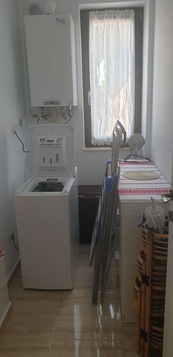 Apartament 3 camere 70 mp decomdat