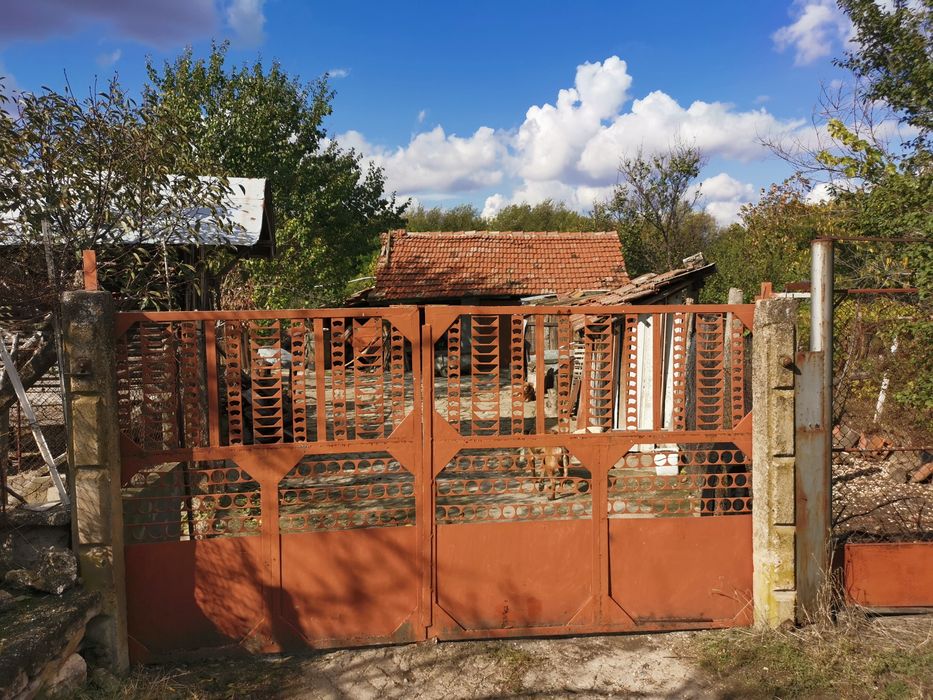 Продава се Къща в с. Пелишат, Област Плевен - 70 кв.м за 722 €/кв.м - Снимка #2