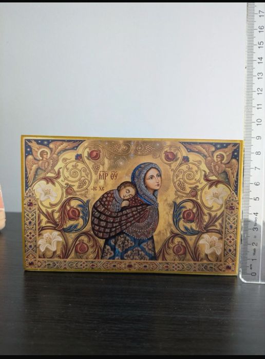 Icoana pe lemn Maica Domnului Purtatoarea de grija