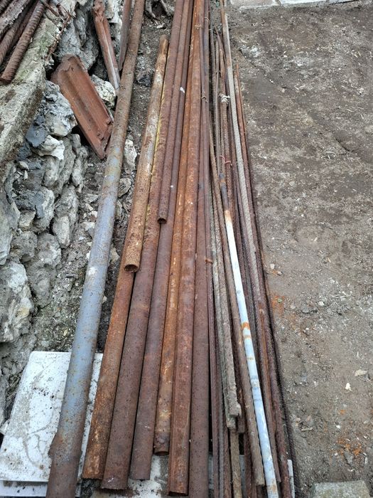 Продавам тръби 4-5м и арматура дебела.