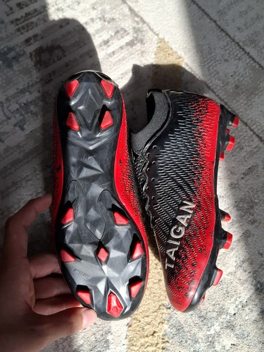 Бутсы фирмы:TAIGAN