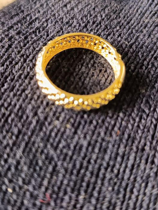 Золотое кольцо, проба 585, вес 1,81 гр, размер 18