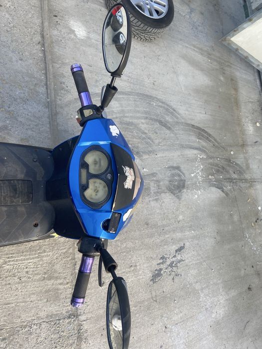 Vând scuter keeway 125