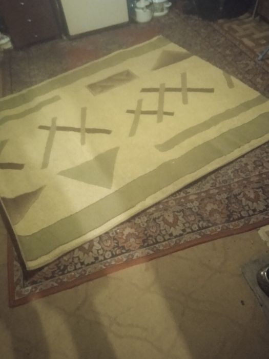 Продам палас  в хорошем состоянии