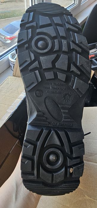 Берцы новые 40р-р