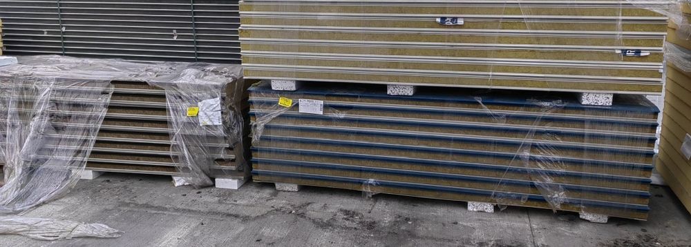 Panouri sandwich/termoizolante/Transport Gratuit in Brasov