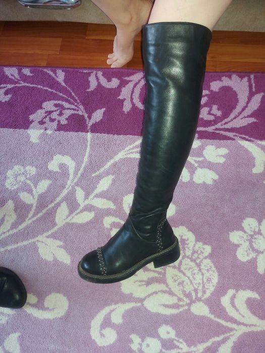 Продам женские сапоги