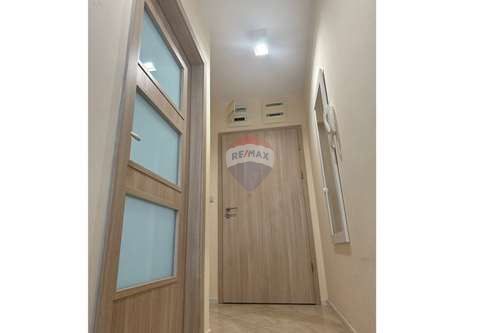 Дава се под наем Двустаен апартамент в Варна, Аспарухово - 65 кв.м за 548.25 € - Снимка #7