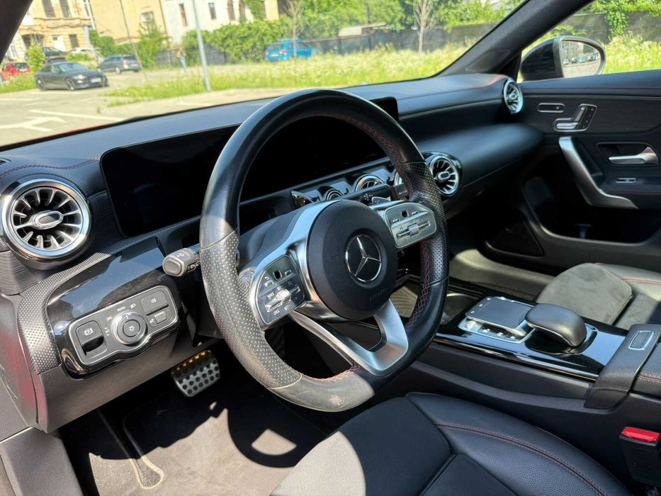 Mercedes-Benz CLA 220 AMG Line/ 4MATIC